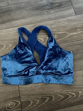 Fabletic Oasis 2XL Velvet Crisscross Sports Bra in Deep Blue